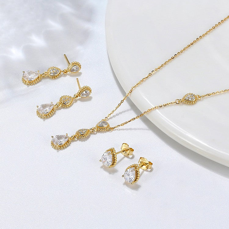 Everleigh Drop Earrings