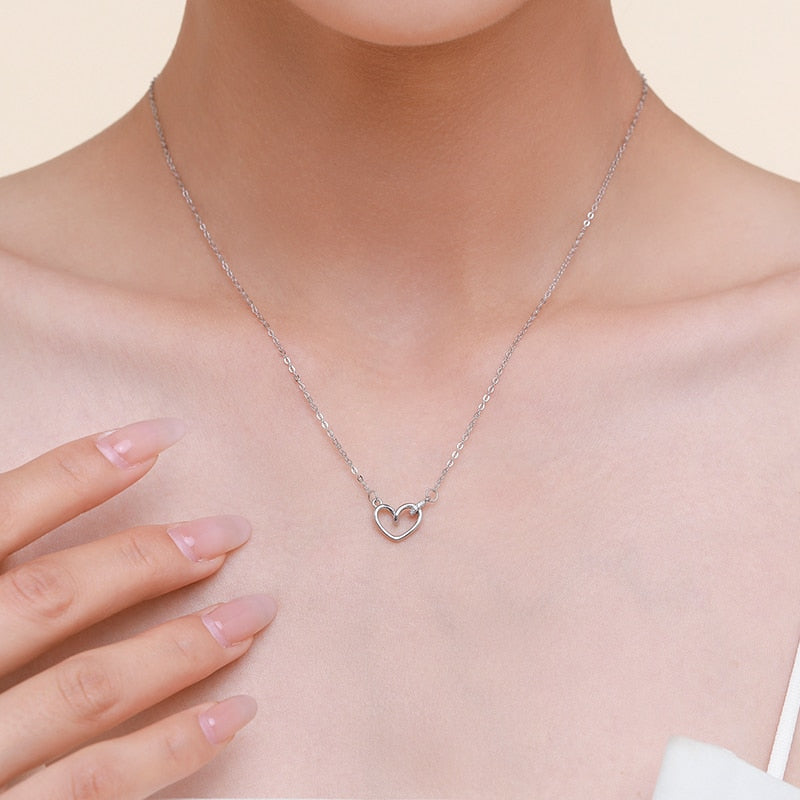 Interlocking Heart Circle Necklace