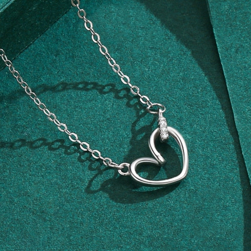 Interlocking Heart Circle Necklace