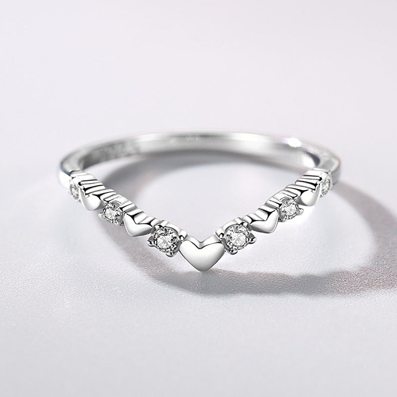 Chevron Shaped Heart Band Zirconia Ring
