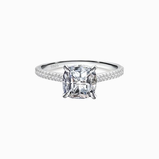4 Prong Round Cut Engagement Ring
