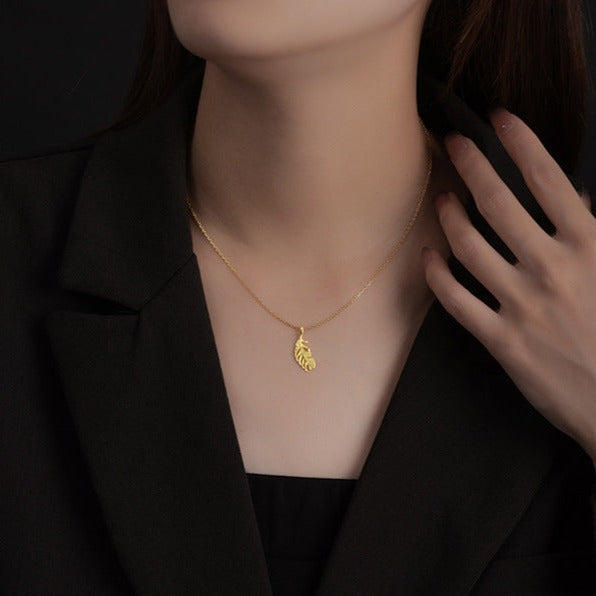 Plume Necklace