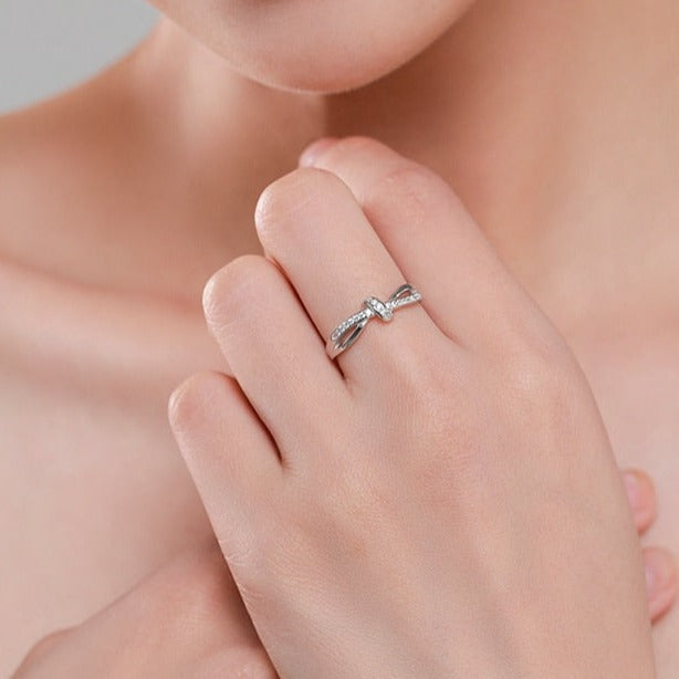 Love Knot Twisted Zirconia Ring
